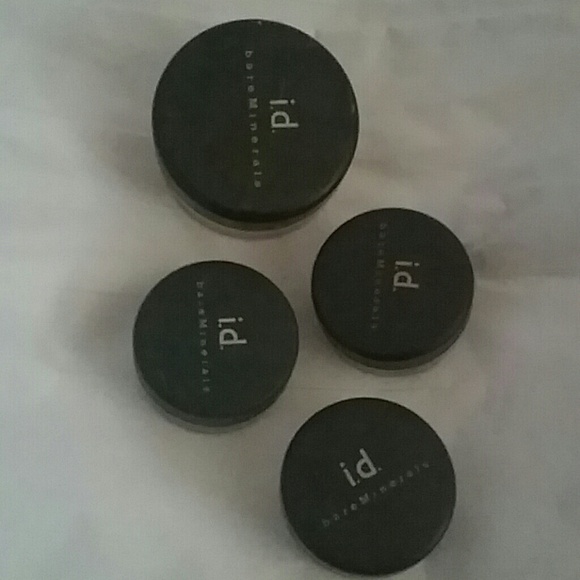 Bare minerals  foundation for @chelleinaz