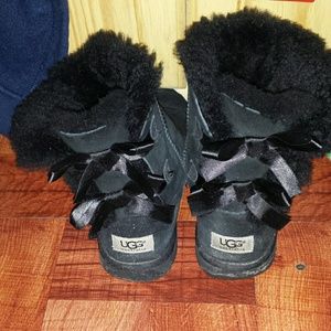 Black Baily Bow AUTHENTIC UGGS.