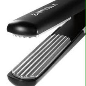 Sam villa textur and volumizing iron, nwt