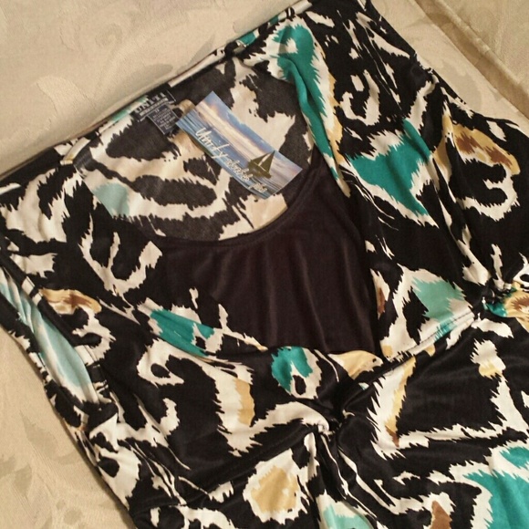 **SOLD ON MERCARI**  Lightweight stretchy tank top - Picture 2 of 4