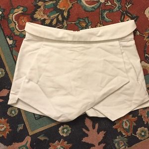 Zara white asymmetrical skort
