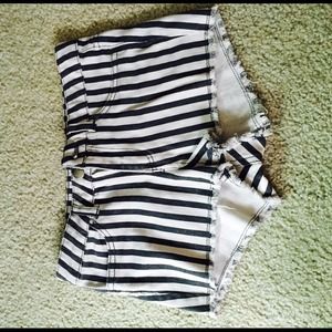 $25 PP Stripped high waisted shorts
