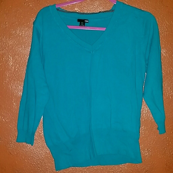 Blue long sleeve sweater