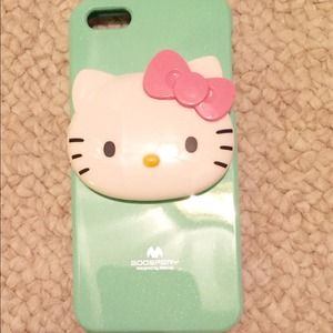 iPhone 5/5s hello kitty mirror case in MINT!