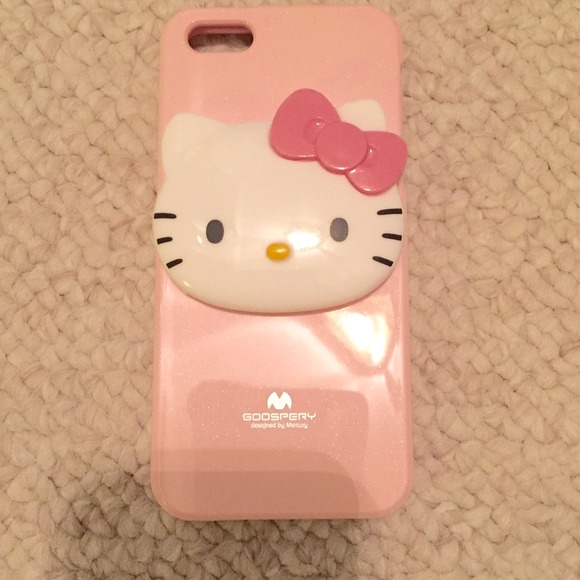 iPhone 5/5s hello kitty mirror case in Light pink!