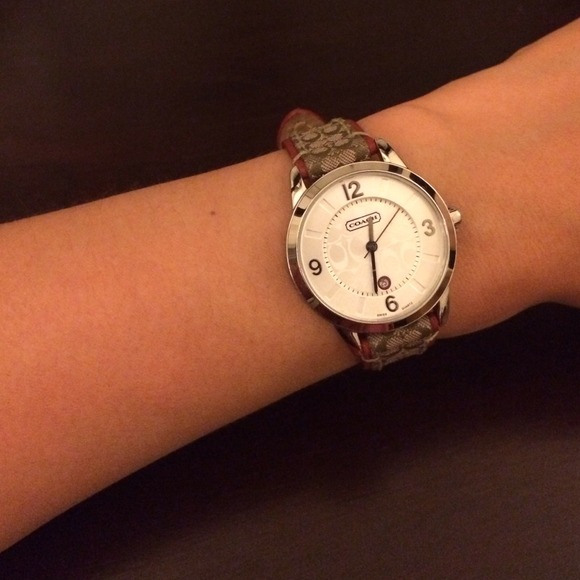 *SOLD*Coach Analog Watch - Picture 2 of 3
