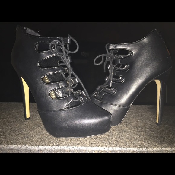 Black sexy lace up high heels Sz 8