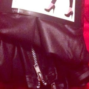 Kardashian leggings with zipper