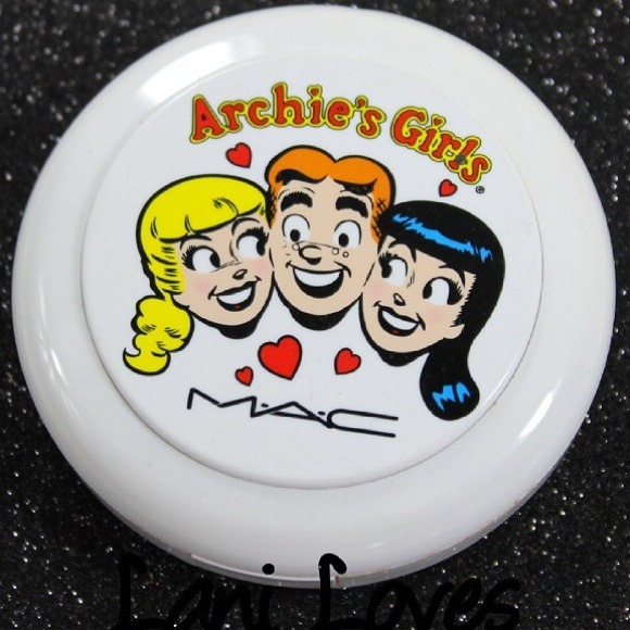 MAC Archie's Girls Beauty powder - Picture 2 of 2