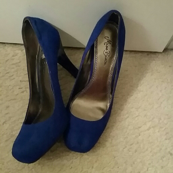 Royal blue shoes pump cute
