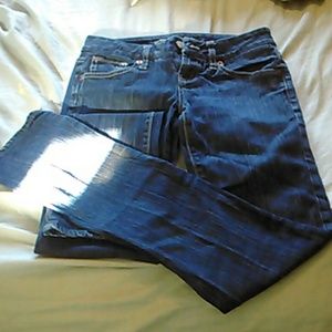 American eagle skinnys!