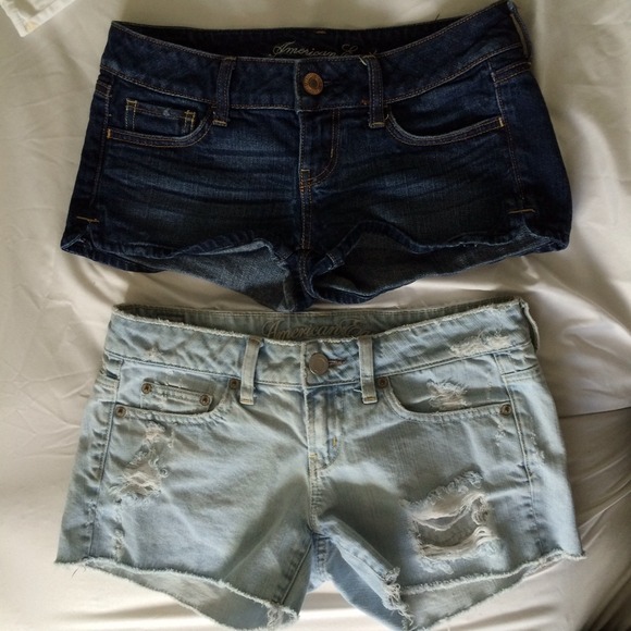 ✨Price Reduced✨ AE shorts (both pair)