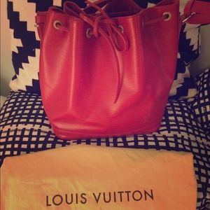 Louis Vuitton red Epi Noe bucket bag drawstring
