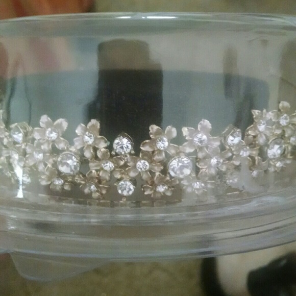 Bridal headpiece, tiara, crown main image 4