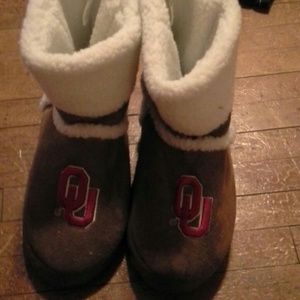 Hard bottom slippers