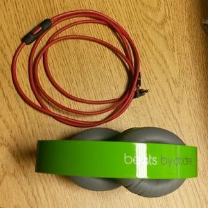 Authentic Beats by dr. Dre