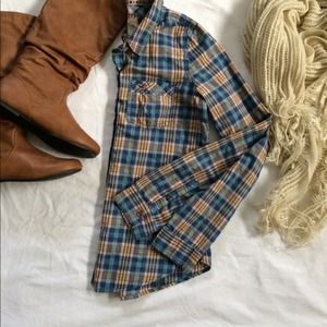 SUNDAY SALE Hollister Plaid Button Up