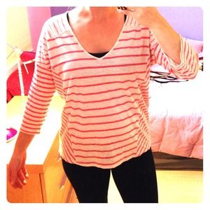 Calvin Klein High Low V-Neck 3/4 Sleeve Shirt