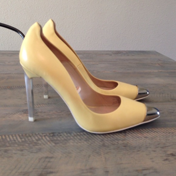 Zara cap toe heels