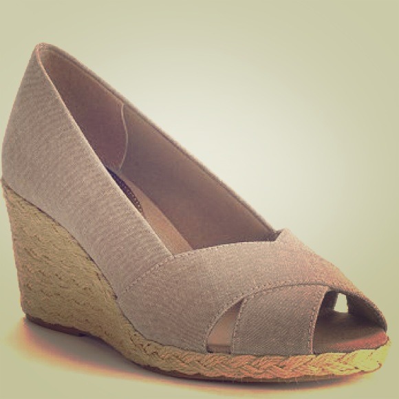 Chaps Dakoda Espadrille Wedges