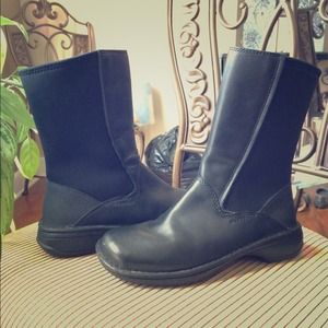MERRELL BLACK BOOTS //VERY NICE