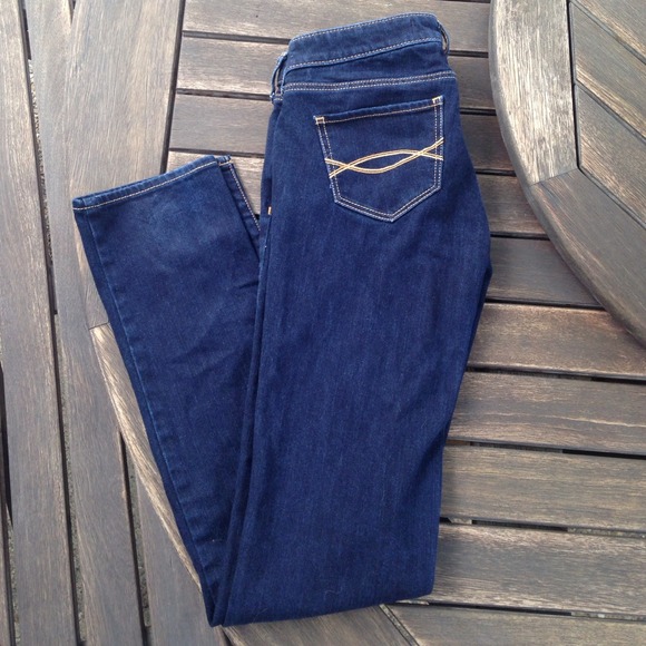 Abercrombie & Fitch Super Dark Wash Skinny Jean