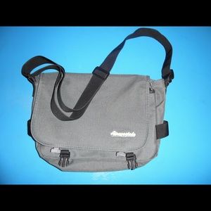Slim gray messenger bag, canvas