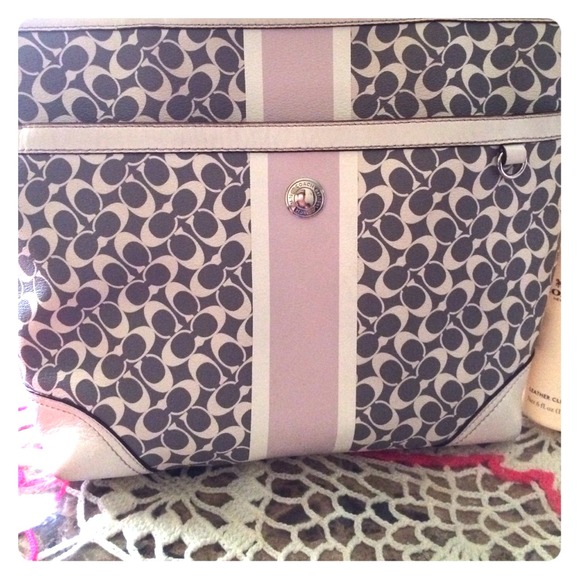 Really pretty authentic coach bag!