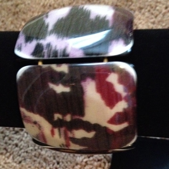 ❗️Sold w/Promo❗️stretch Bracelet purple/black/whit