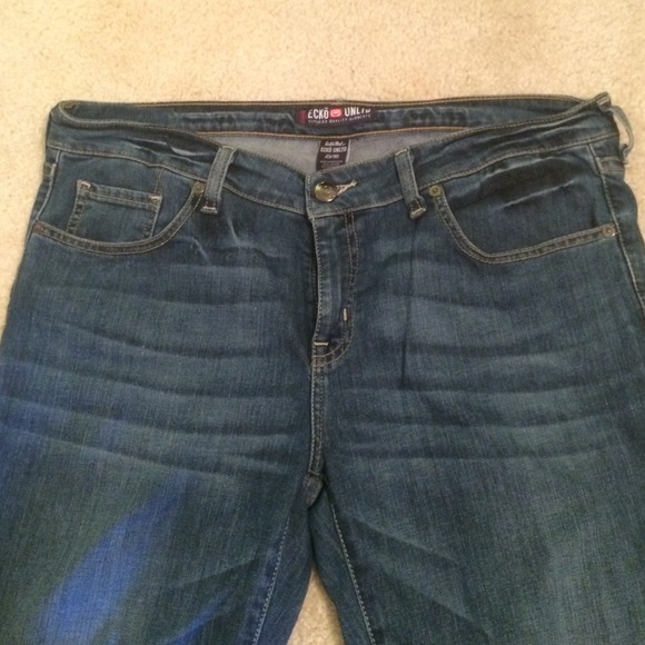Size 15/15 reg ecko Unltd boot cut jeans
