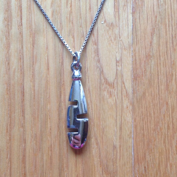 Silver Necklace with Pendant - Picture 1 of 2