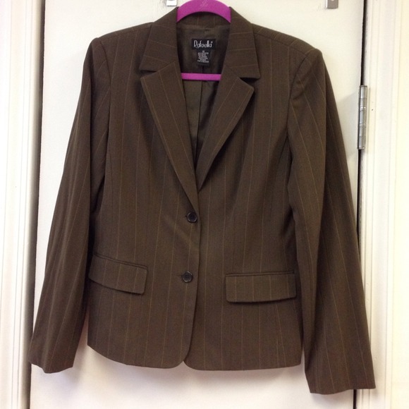 Great blazer 62%poly 33%rayon5%spandexdress or not
