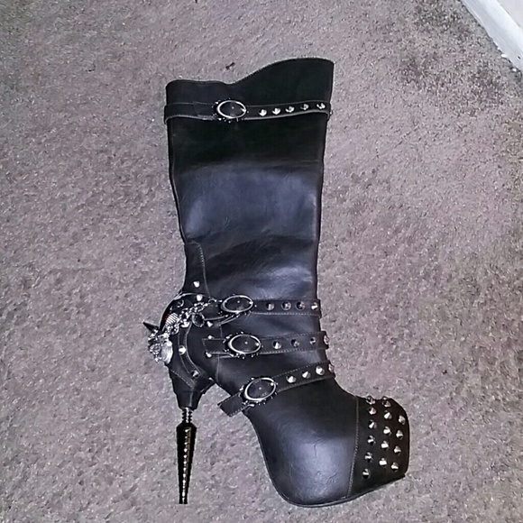 Knee High Metal Heel Boot - Picture 2 of 4