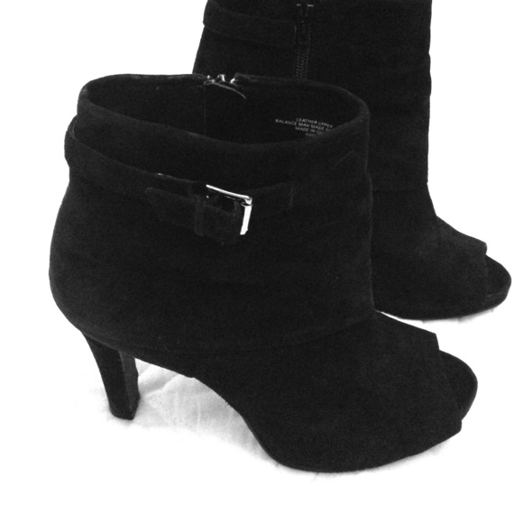 Kristin Davis boot heels