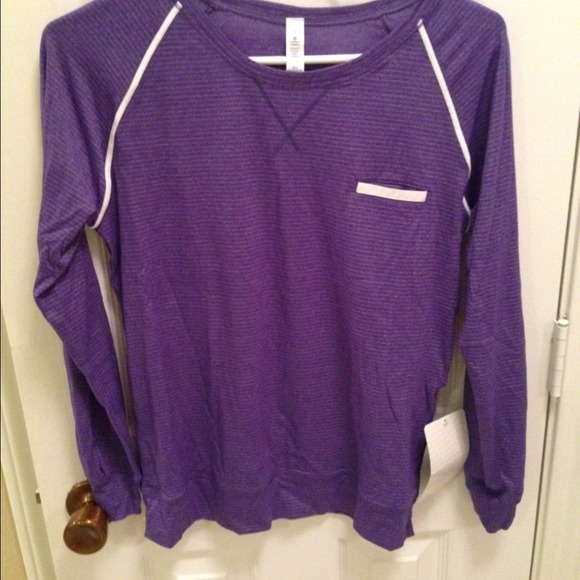 Lululemon weightless crew