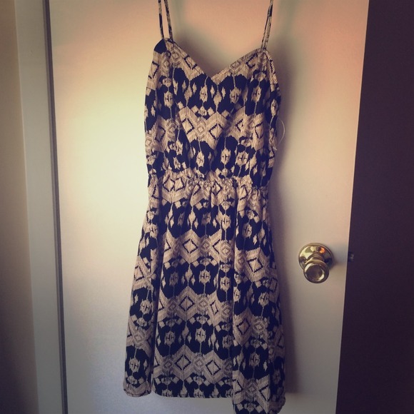 Sleeveless cocktail dress