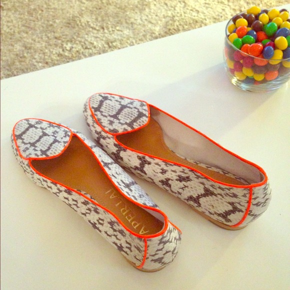 Aperlai brand new flats!