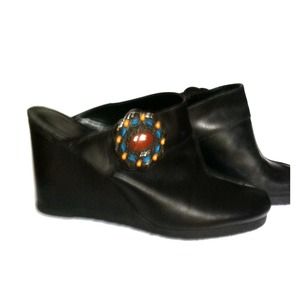 Ladies. Shoes