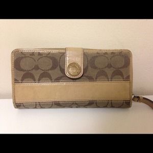 Coach wallet