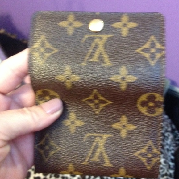 Louis Vuitton  small wallet. Authentic pristine - Picture 3 of 4