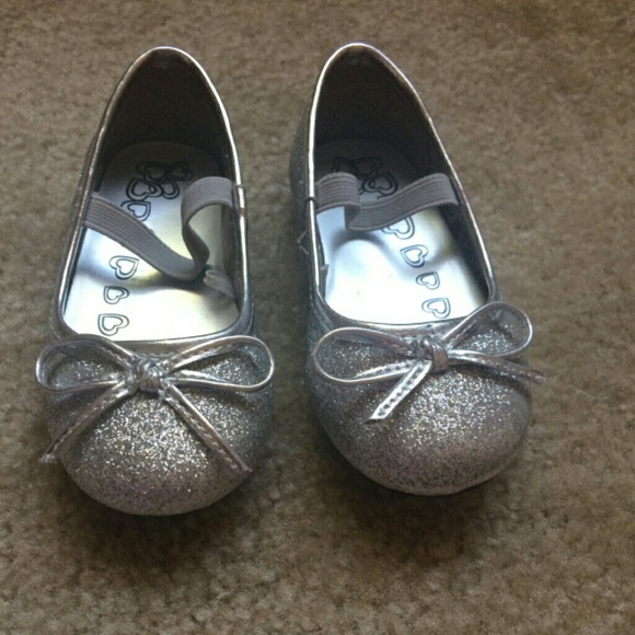 Size 6 Infant Glitter Shoe