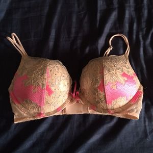 Victoria's Secret add 2 cups bra