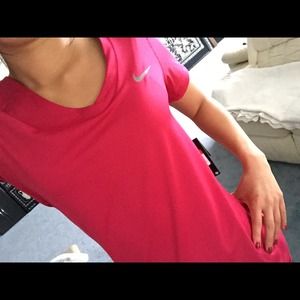 Nike Pro Shirt NeW!