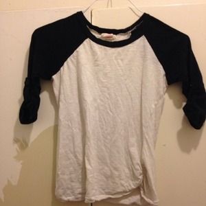 Baseball tee