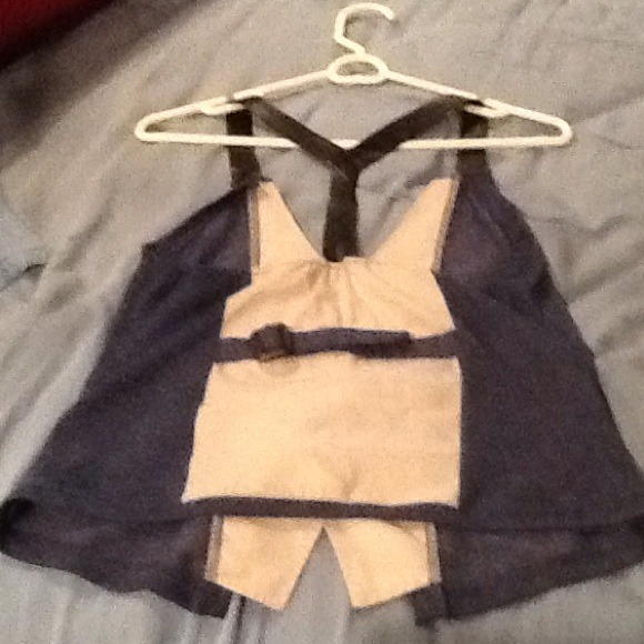 Vest - Picture 2 of 3