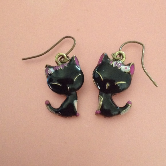 no brand Jewelry - Kitten earrings 4 available