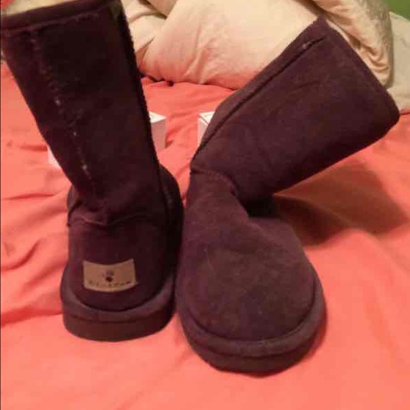 Size 10 Bearpaw Boots