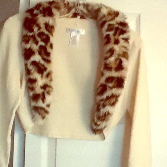 Must have faux fur sweater!💓