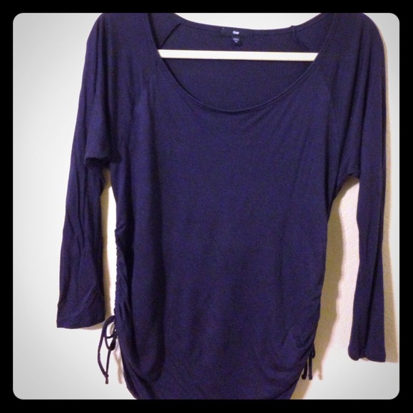 Gap long sleeve tee