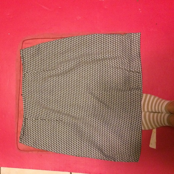 Brandy Melville skirt, size XS. New without tags.